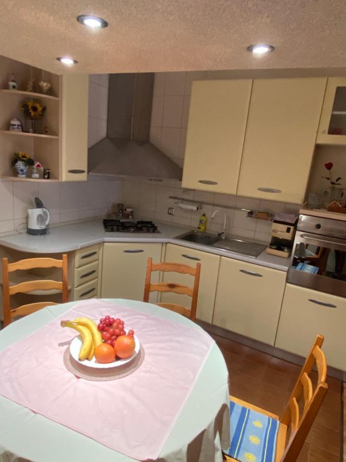 Апартаменти Apartman Luka + Free Parking Задар Екстер'єр фото
