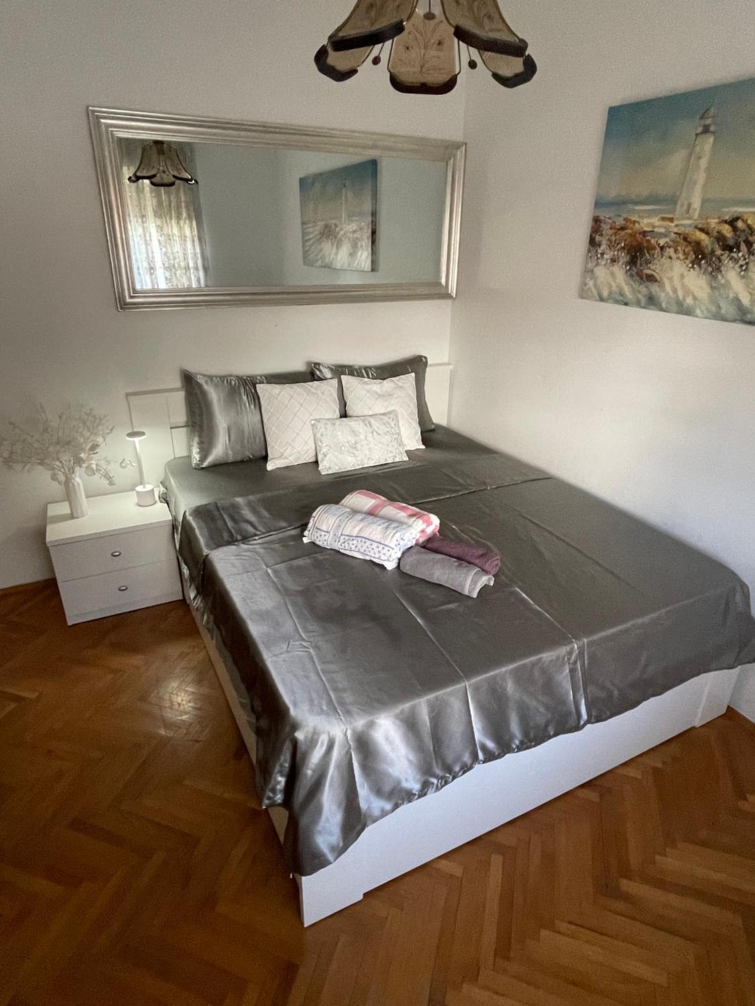 Апартаменти Apartman Luka + Free Parking Задар Екстер'єр фото
